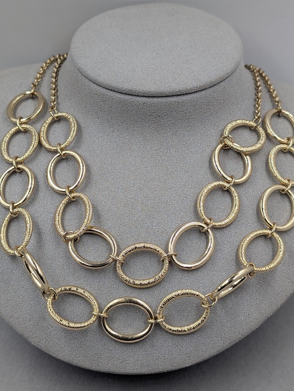Gloria Vanderbilt Gold-Tone Textured Interlocking Circle Statement Necklace 0026
